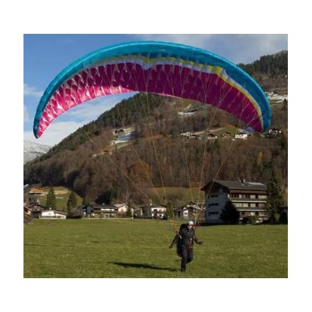 Grasshopper INDEPENDENCE la première voile mono-peau du monde pour débutants.