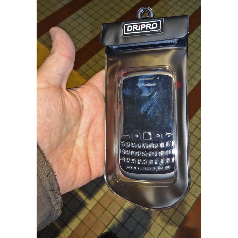 Poche universelle ETANCHE smart phone, Iphone ou autres 