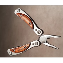 Pince multi-fonction ou pince pour bricolage.